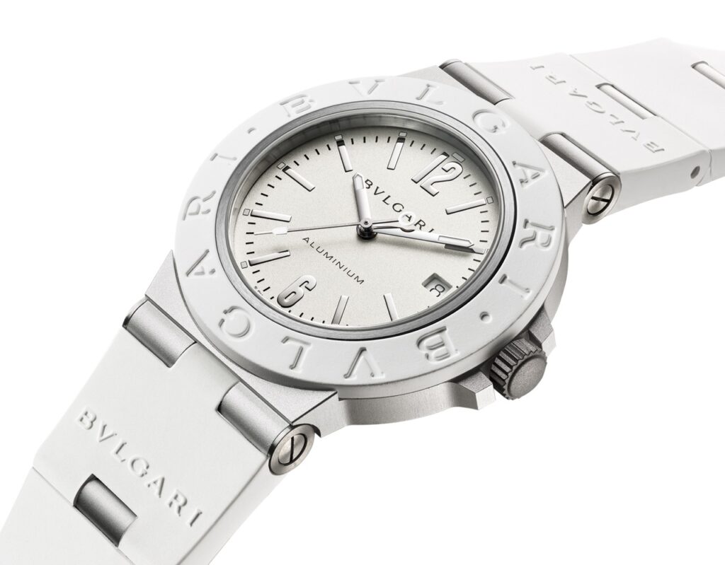 Bulgari Aluminium: l'icona sportiva si veste d'estate 7 Foto 1 Bvlgari 2026 Bvlgari Bvlgari Aluminium White 104335 01 dimensioni grandi
