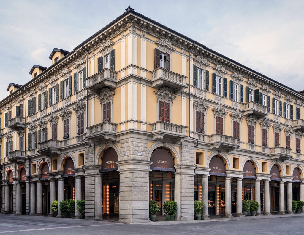 Astrua 1860: tra tradizione, lusso e orologeria 6 2 Facciata Angolare 3 dimensioni grandi
